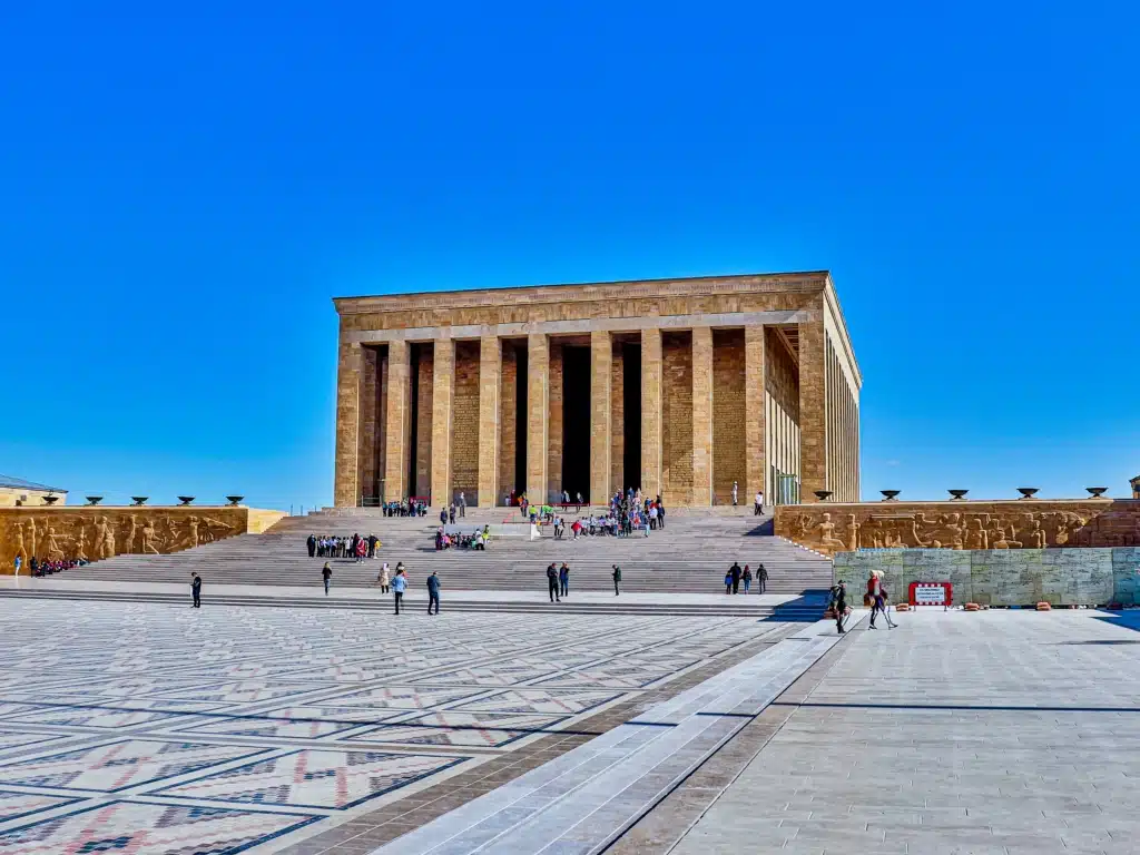 Ankarada Gezilecek Yerler Listesi - Anıtkabir