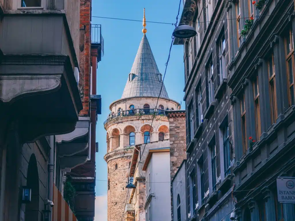 Galata Kulesi - İstanbul Şehir Turu | Fotoğraf: Unsplash - Osman Köycü