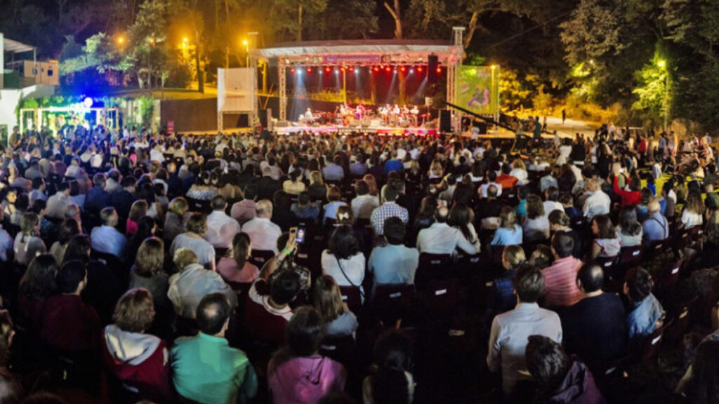 UNIQ Istanbul Konser